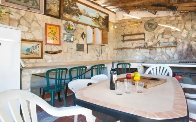 Alonso in Vidreres With 4 Bedrooms and 1 Bathrooms