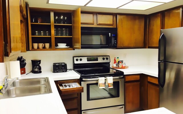 888 Convention Center 3 BEDROOM 2 BATH Condos