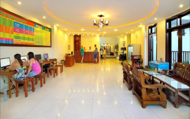 Sunshine Hotel