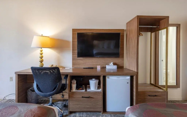 Ramada Gananoque Provincial Inn