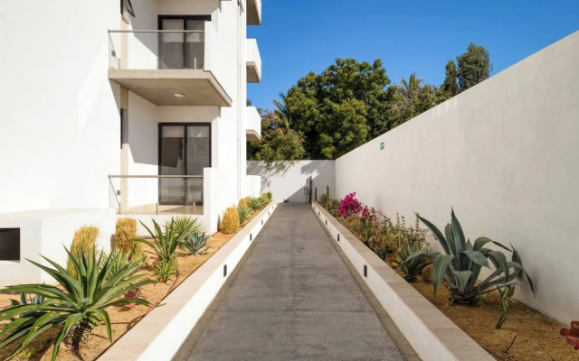 Group Apt #13 #16, no View, 3br, 12 pax