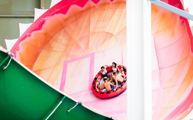 Camelback Lodge & Aquatopia Indoor Waterpark