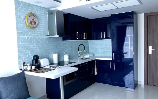 Luxury Apartments in Grand Avenue