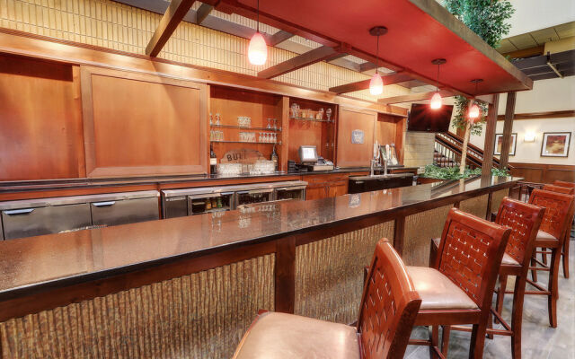 Holiday Inn Minot Riverside