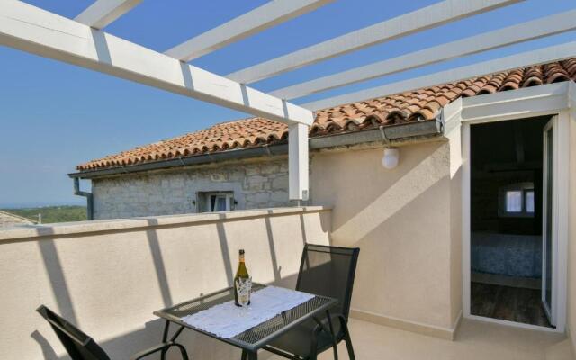 Apartment Borgo 8