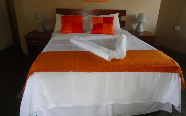Noma Nini Lodge And Restaurant
