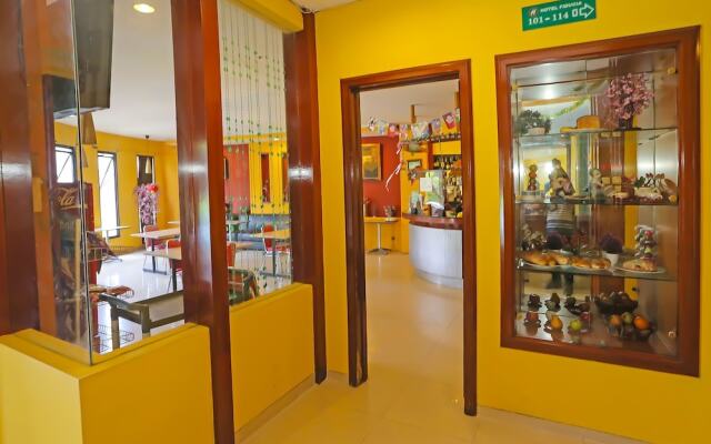 Townhouse OAK Hotel Fiducia Pasar Minggu