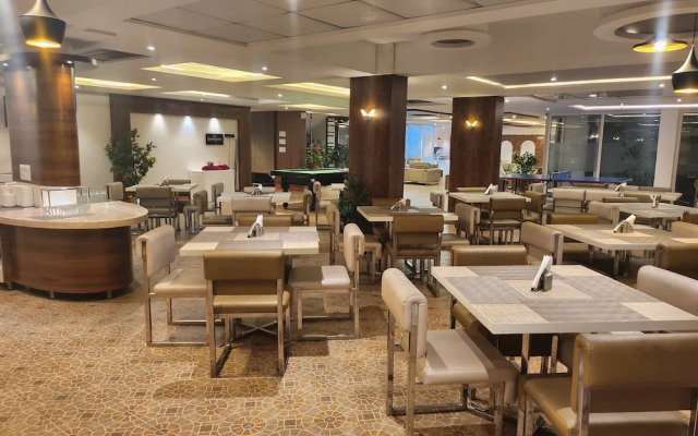 White Castle  (Boutique Apartment Hotel)