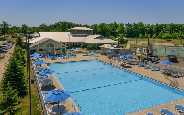 Holiday Inn Club Vacations Fox River Resort at Sheridan, an IHG Hotel