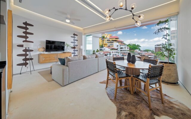 Maxwell Collection Romantic Zone