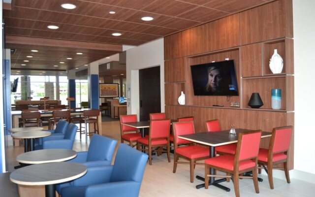 Holiday Inn Express & Suites Goodlettsville N - Nashville by IHG