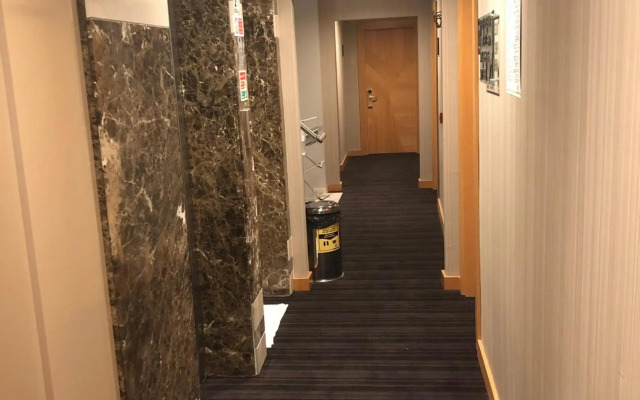 Maywood Hotel