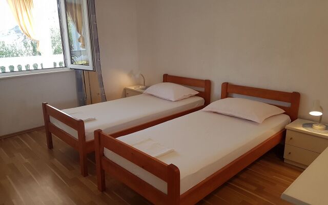 Apartment Ivo - relaxing & comfortable: A1 Vrgada (Island Vrgada), Riviera Biograd