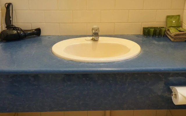 Ashmont Motor Inn & Apartments