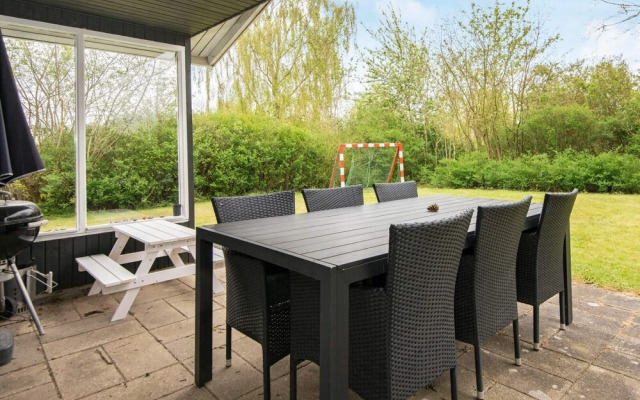 6 Person Holiday Home in Juelsminde