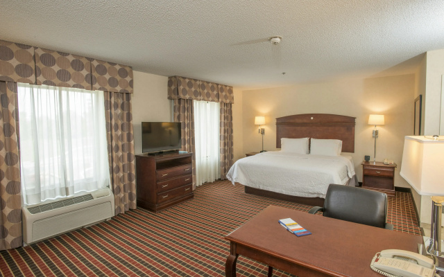 Hampton Inn & Suites Dayton-Airport