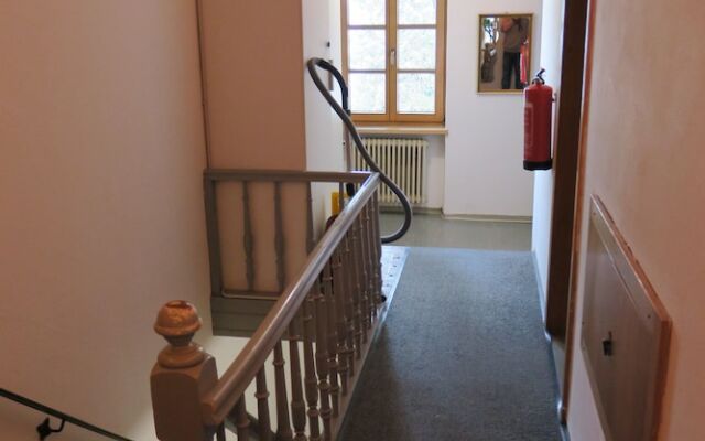 SnowBunnys BackPackers Hostel