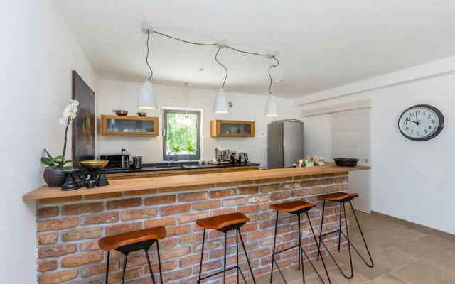 Holiday House Rasopasno Ii