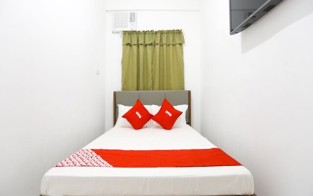 OYO 736 Jade Apartelle