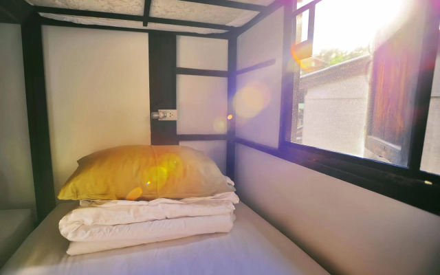 Manon Hostel