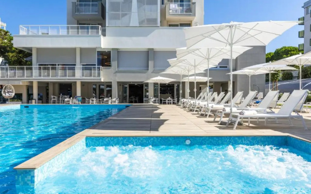 Life Hotel 4 Superior