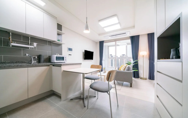 Urbanstay Songdo Moonlight Park