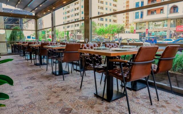 Addison Hotel
