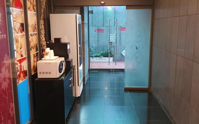Infinity Hotel