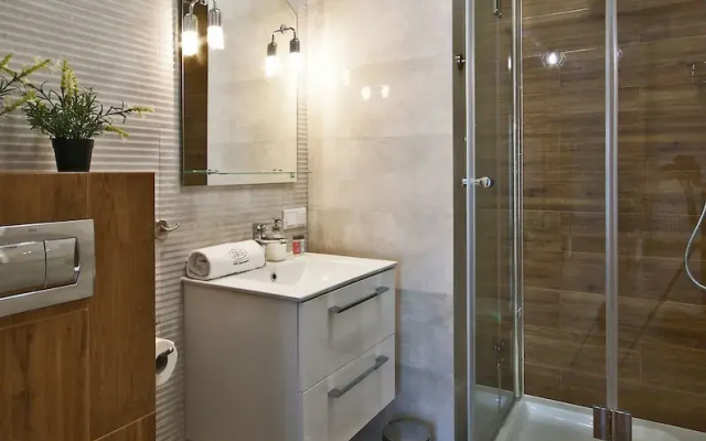 IRS ROYAL APARTMENTS Nowa Letnica