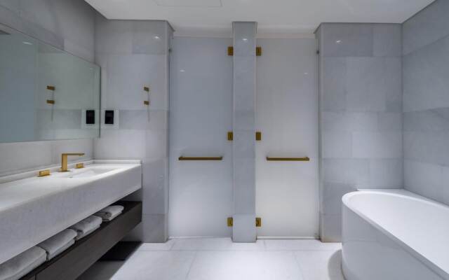 DXB - Five - 41508 - PJ