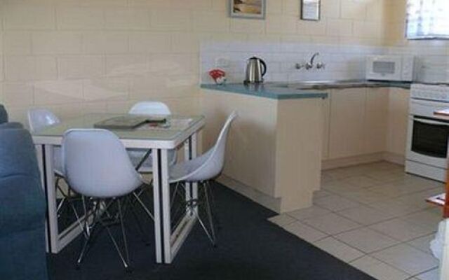 Sandpiper Holiday Units