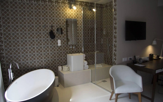 Pont Levis Hôtel By Franck Putelat