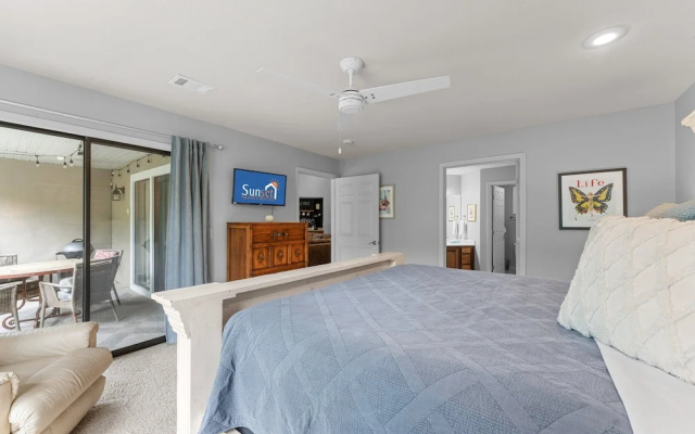 Pr66-8 4 Bedroom Condo