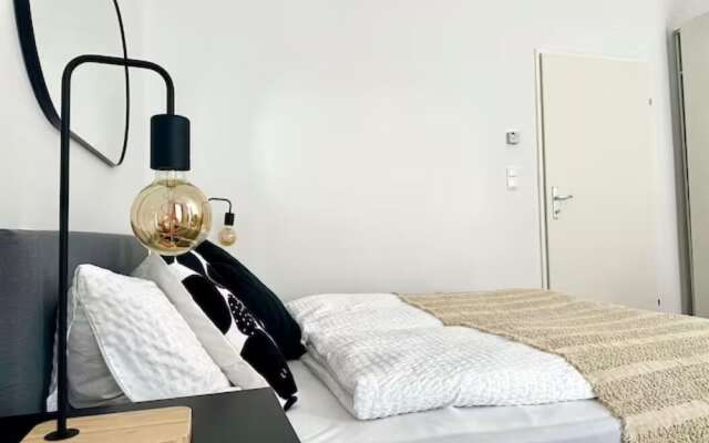 Designer Apartments - Near Danube