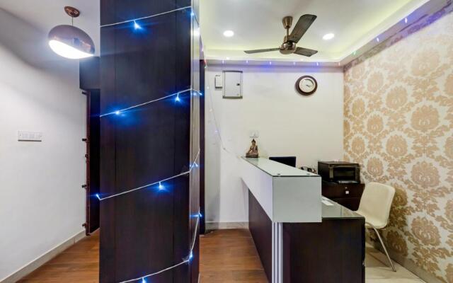 Itsy Hotels Neeranand Plaza