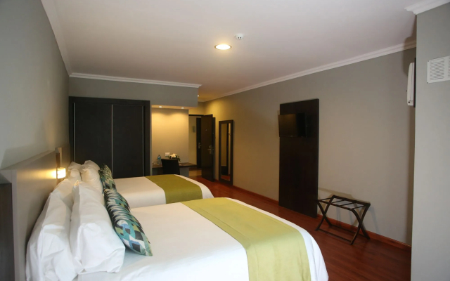 Aranjuez Hotel & Suites