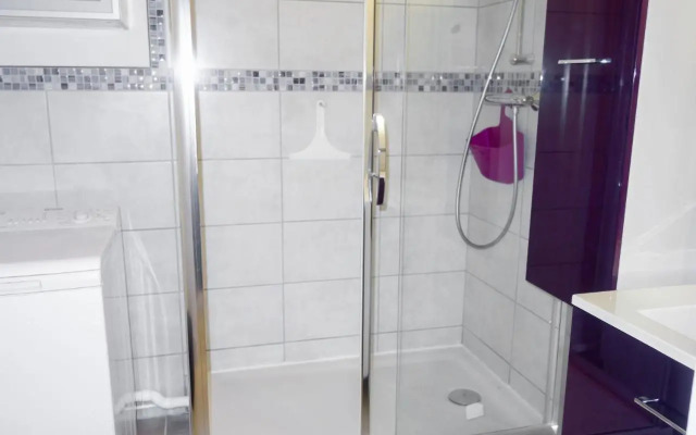 Studio 2 + 2 dans résidence avec piscine