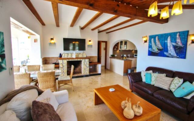 Fabya - Sea View Villa With Private Pool In Teulada