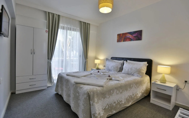 Hi̇mm Hotel
