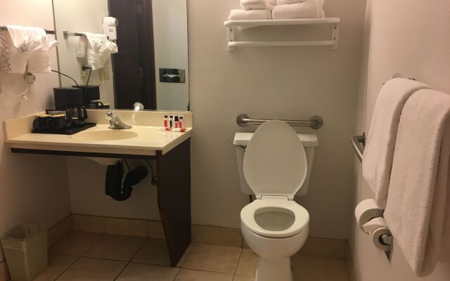 Ramada by Wyndham Portland Airport