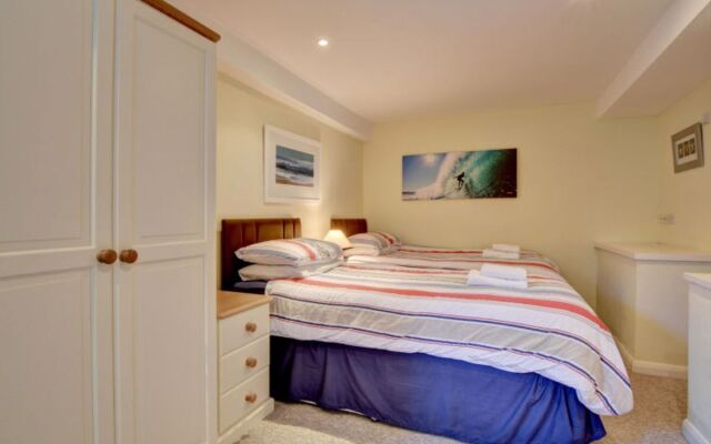 Flat 8 Clifton Court