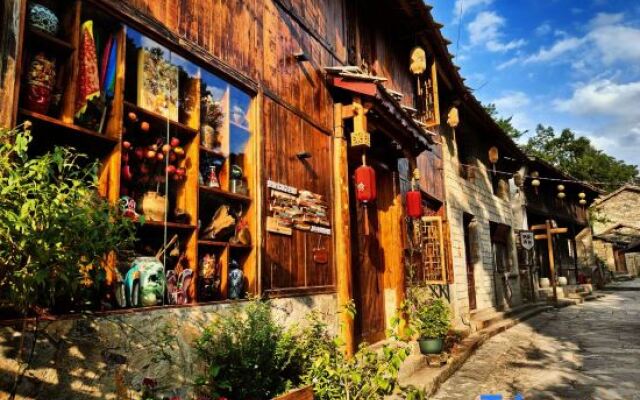 Wusheng Yisu (Yunfeng Tunbao Scenic Area)