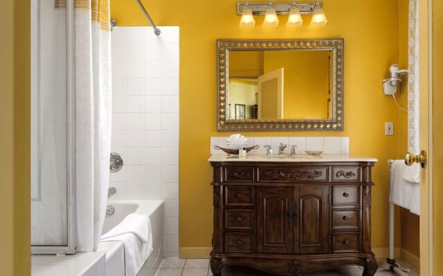 Pendray Inn & Tea House