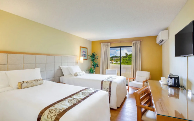 Guam Plaza Resort