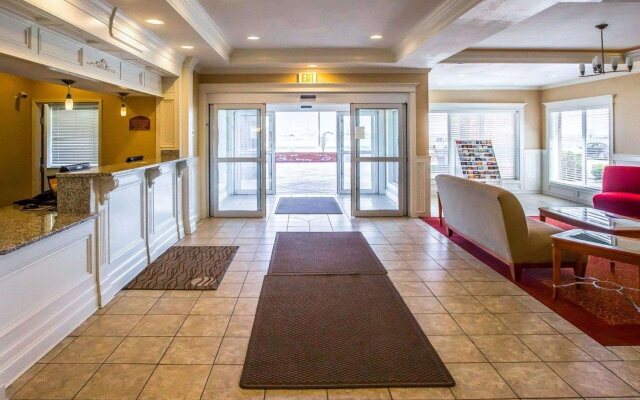 Comfort Inn Hebron-Lowell Area