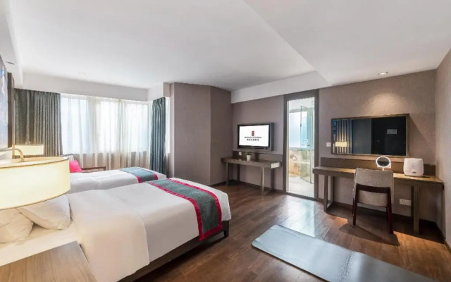Rezen Kingtown Hotel (Chongqing Xinpaifang)