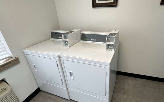 La Quinta Inn and Suites by Wyndham Cincinnati North