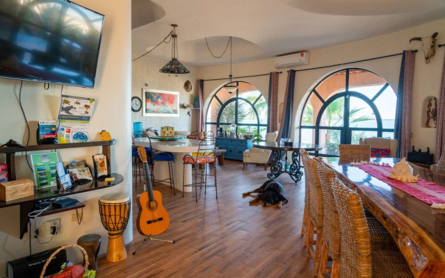 Casa Kootenay Waterfront BnB