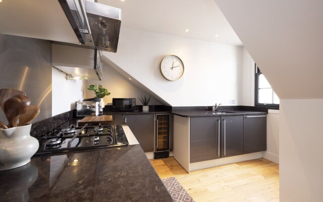 JOIVY Luxury Flat Near Edinburgh Castle