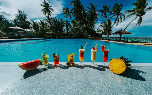 Sunny Palms Beach Bungalows